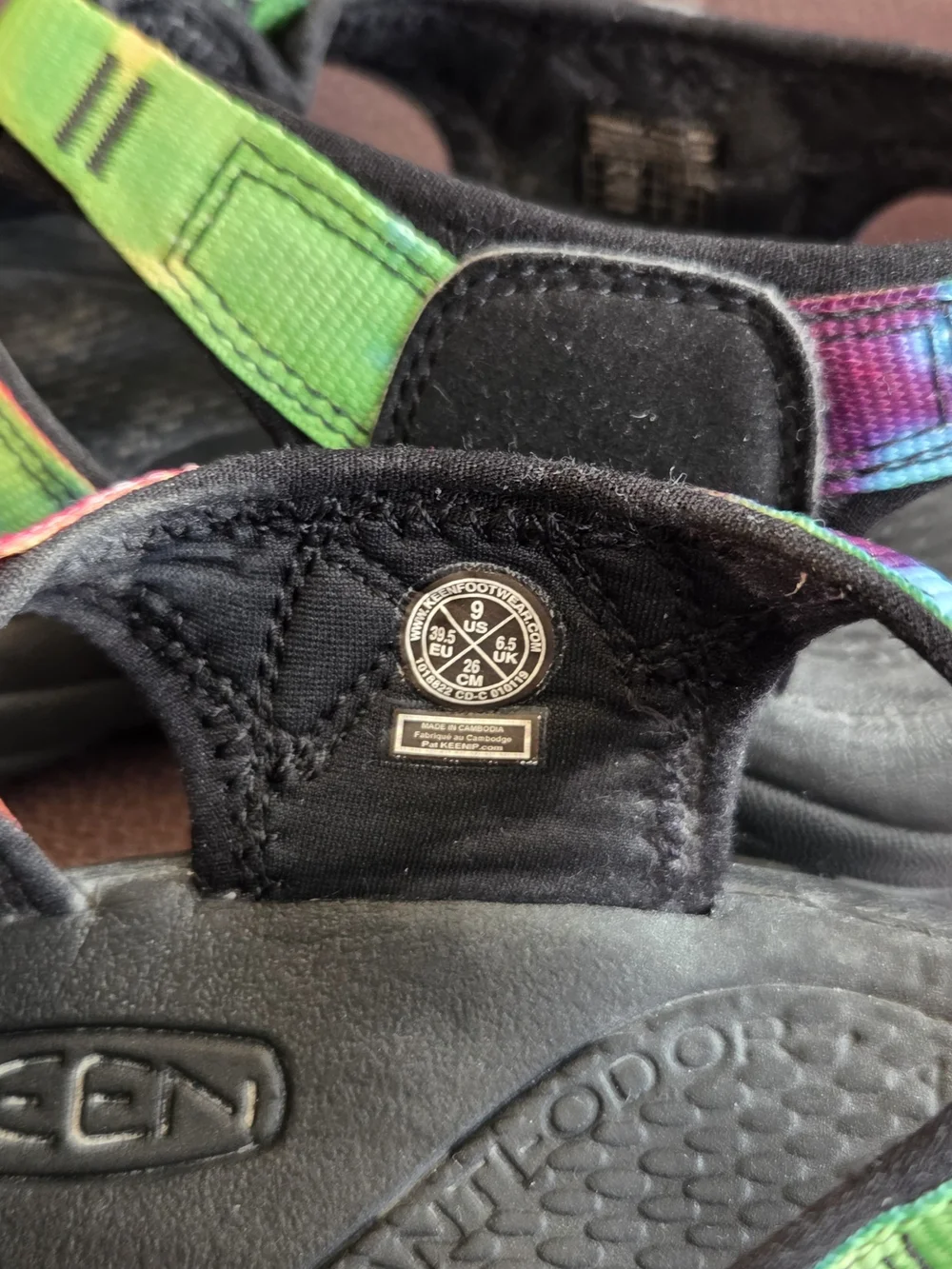 Keen Women's Whisper Sandals Rainbow Sz9